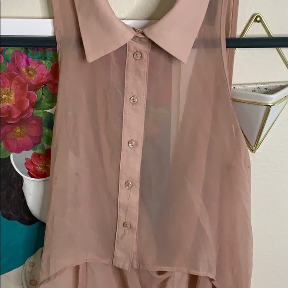 Flowy sheer open back sleeveless blouse - Picture 2 of 3